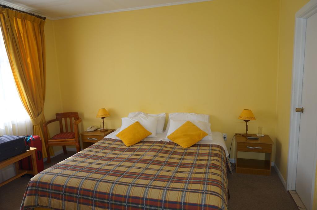 Hostal Ovejero Punta Arenas Exterior photo