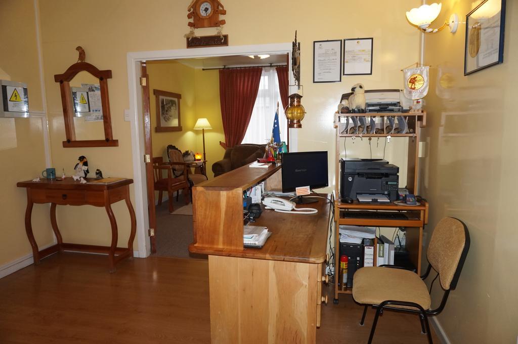 Hostal Ovejero Punta Arenas Exterior photo